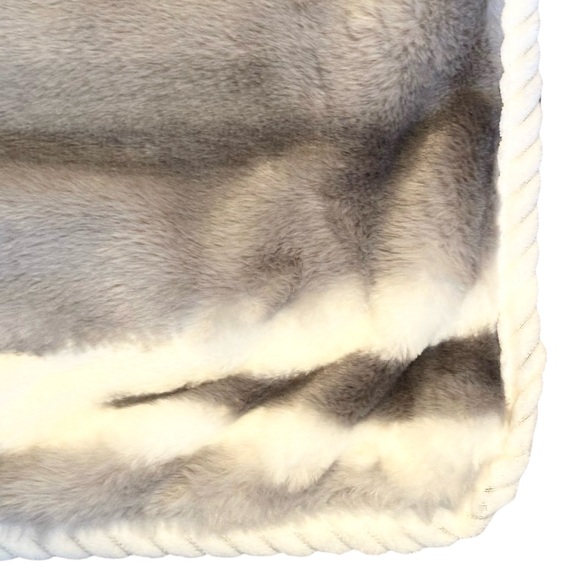 Blanket 72”x102” Bubble Faux Rabbit Fur 1300GSM Throw - Picture 4 of 8